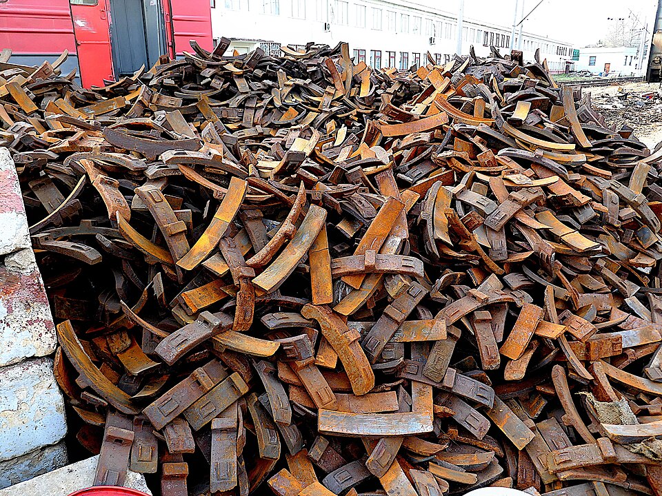 A heap of rusted iron